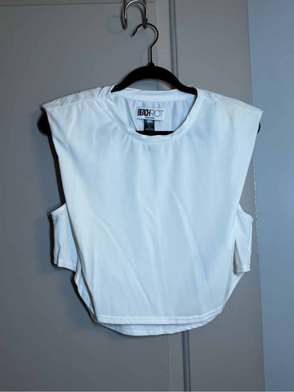 Beach Riot White Padded-Shoulder Cropped Tank - Picture 4 of 6
